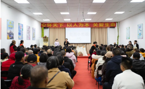 天缘绿集团新品发布盛宴：天姿蕉颜焕颜护肤系列耀目登场，体验区人气爆棚